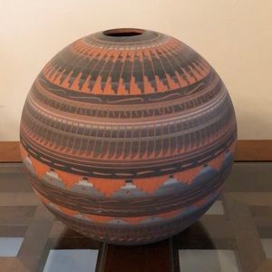 Dena Johnson Navajo Pottery